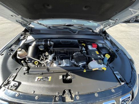 Used 2025 Jeep Compass Limited image 33