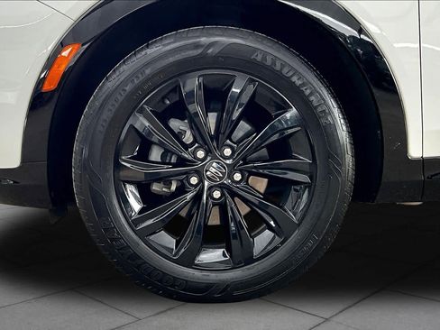 Used 2024 Buick Envista Sport Touring w/ Convenience II Package FWD image 11
