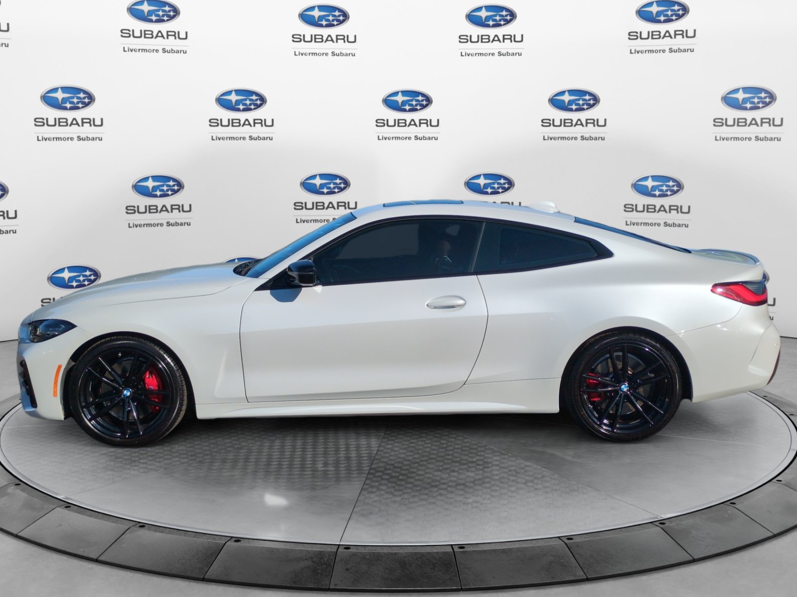 Used 2022 BMW 430i Coupe w/ M Sport Package RWD image 2
