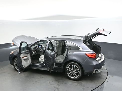 Used 2017 Acura MDX SH-AWD w/ Advance Package image 2