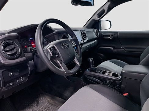 Used 2023 Toyota Tacoma TRD Sport image 17