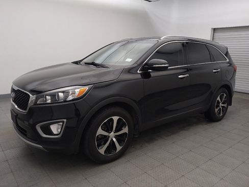 Used 2018 Kia Sorento EX FWD image 2
