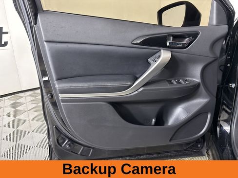 Used 2022 Mitsubishi Eclipse Cross SE image 8