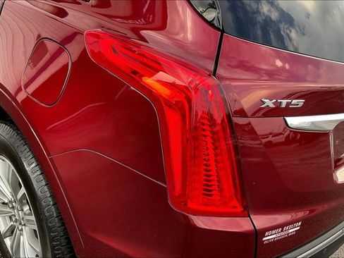 Used 2017 Cadillac XT5 Luxury w/ Driver Awareness Package image 29