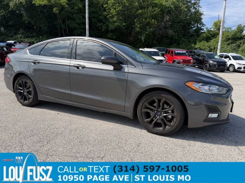 Used 2020 Ford Fusion SE w/ Equipment Group 151A FWD image 1
