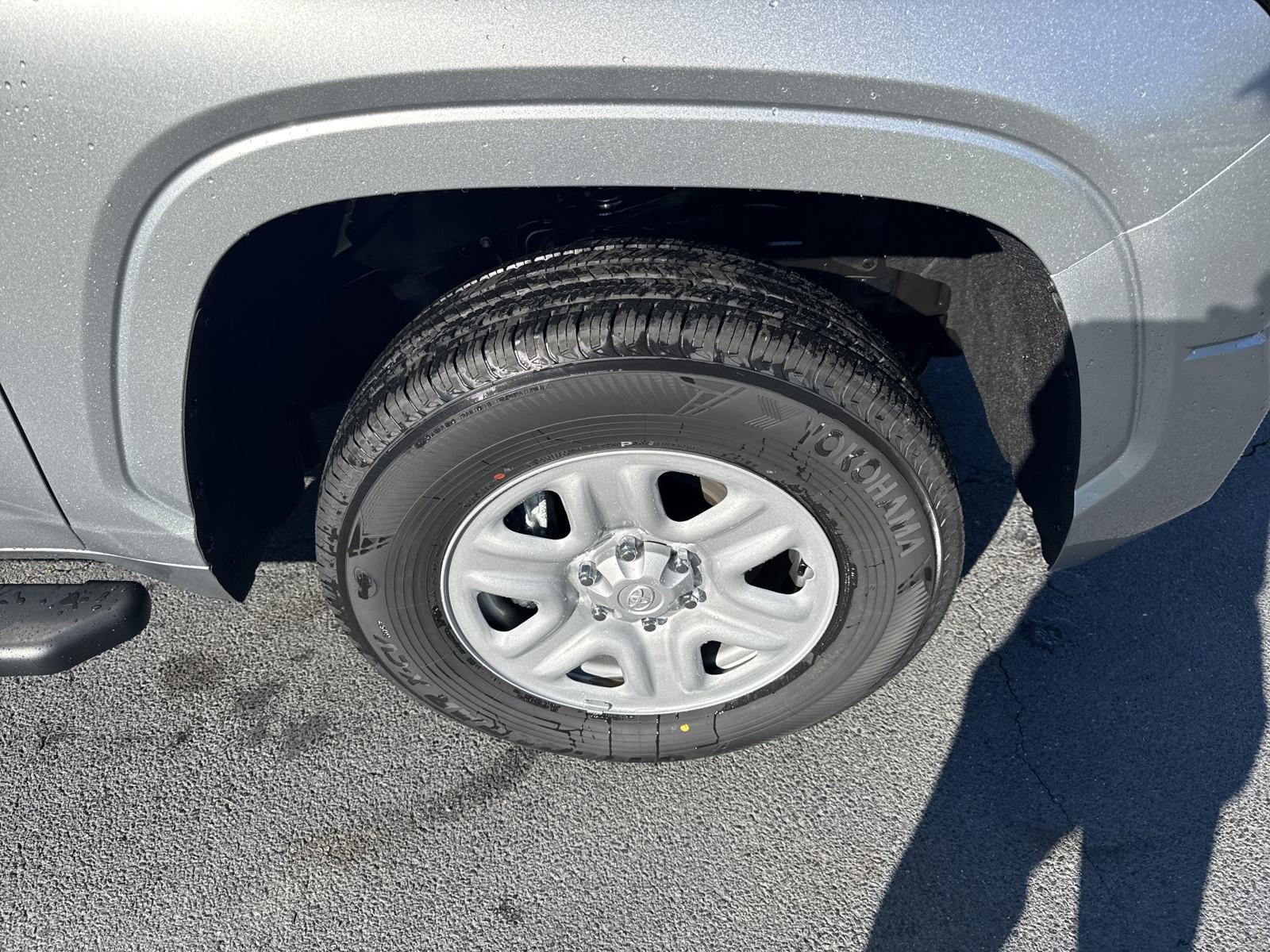 New 2025 Toyota Tundra SR w/ SR Tow Package AWD/4WD image 10