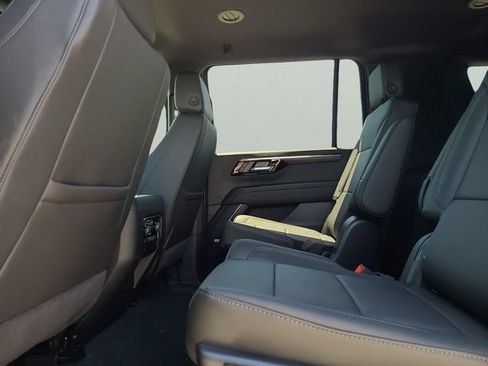 New 2026 Chevrolet Suburban LT w/ Comfort Package RWD image 14