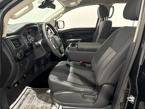 Used 2023 Nissan Titan SV image 14