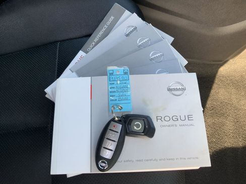 Used 2016 Nissan Rogue SL w/ SL Premium Package image 56