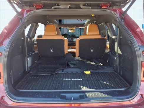 Certified 2022 Toyota Highlander Platinum image 5