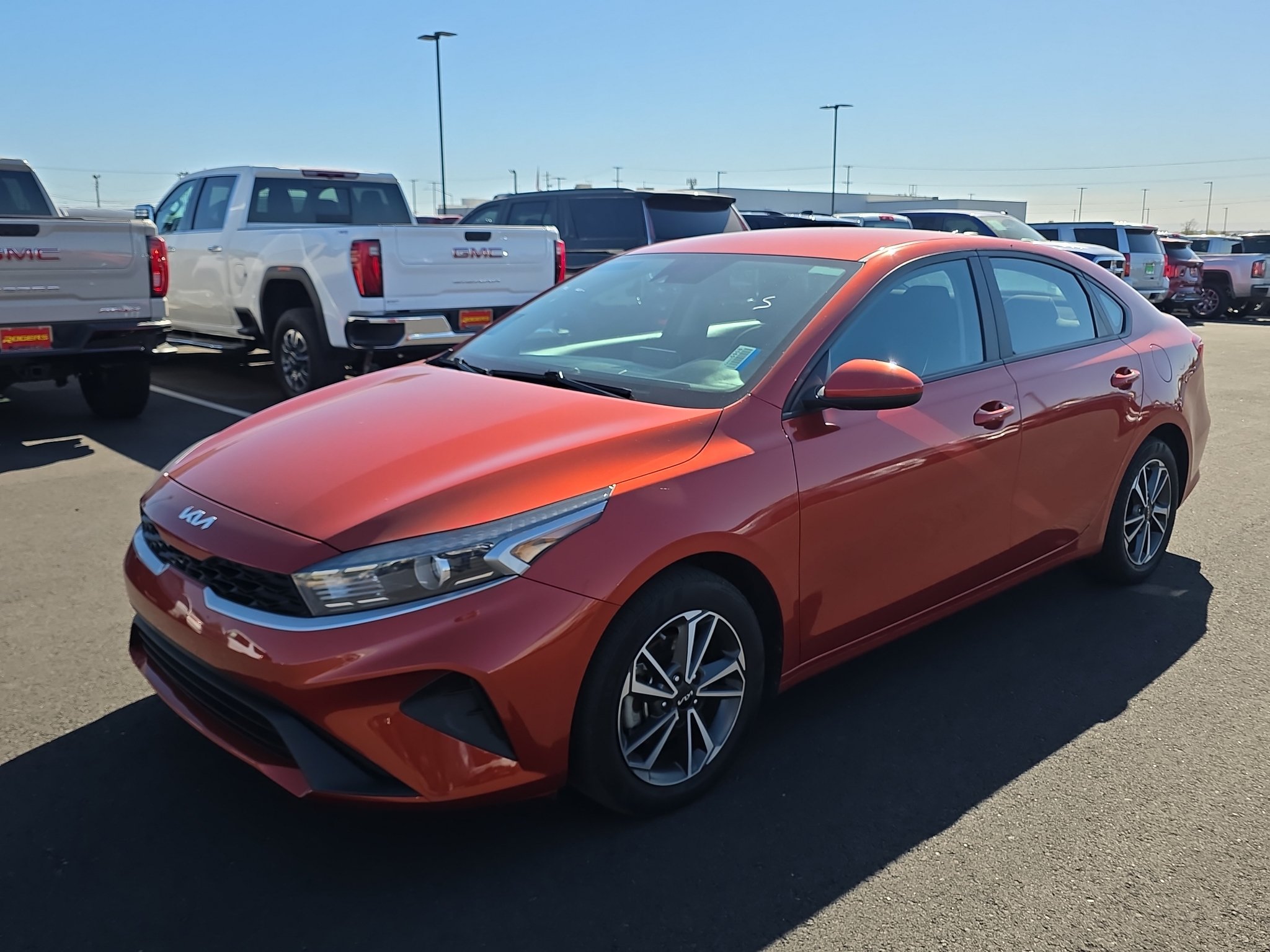 Used 2023 Kia Forte LXS FWD image 3