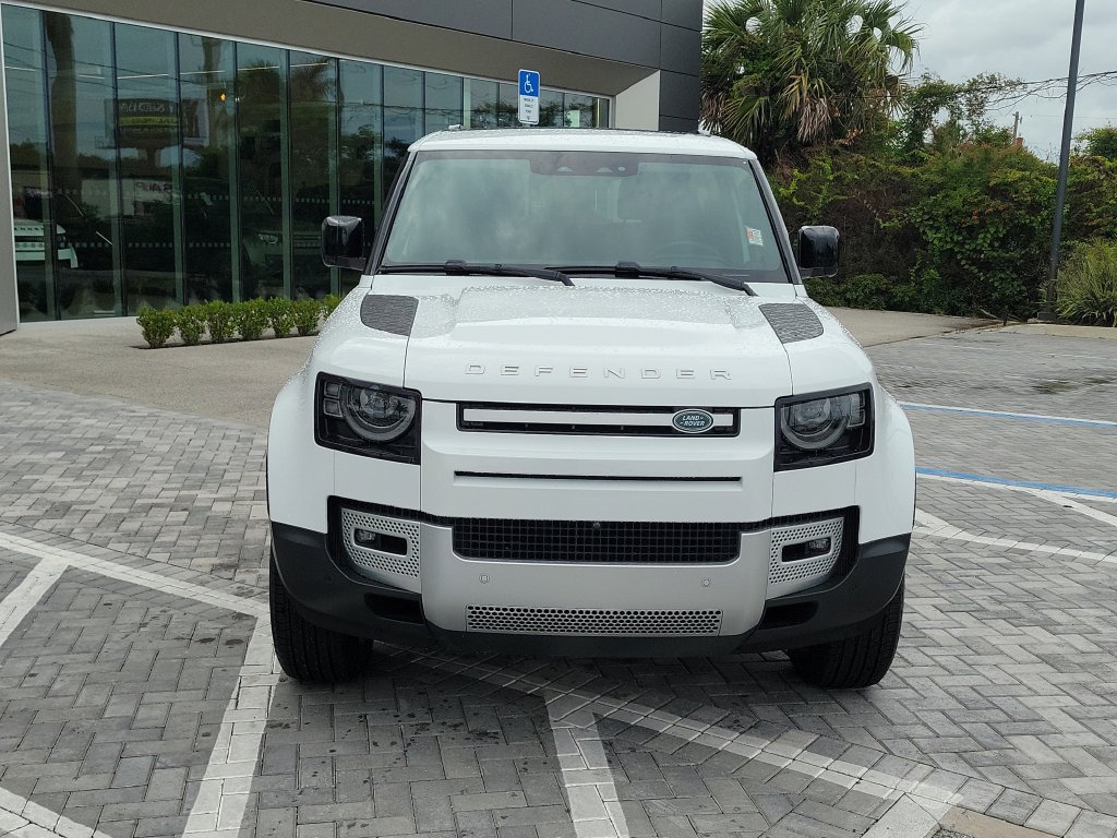 Certified 2023 Land Rover Defender 90 SE AWD/4WD image 8