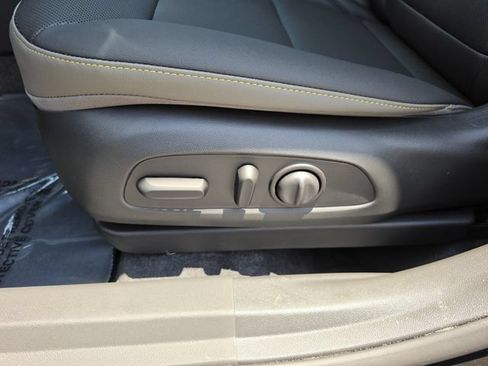 New 2026 Chevrolet Trax ACTIV w/ Driver Confidence Package FWD image 21