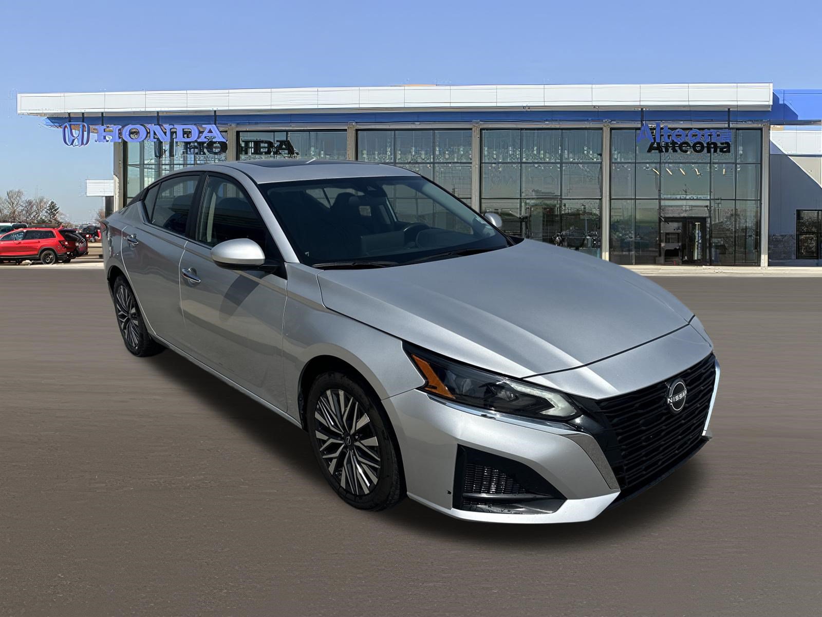 Used 2024 Nissan Altima 2.5 SV w/ SV Premium Package FWD image 6