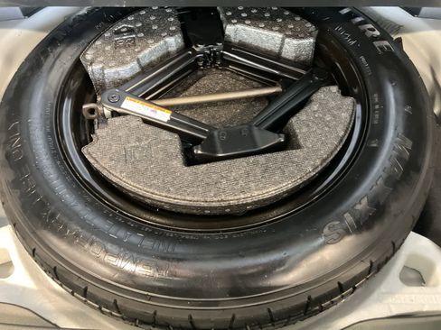 Used 2023 Toyota RAV4 XLE FWD image 29