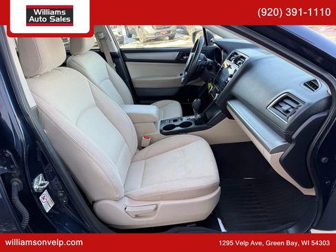 Used 2018 Subaru Outback 2.5i Premium image 16
