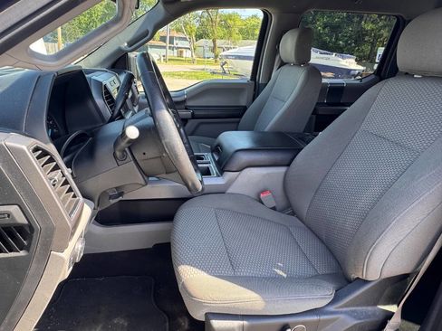 Used 2018 Ford F150 XLT w/ Equipment Group 302A Luxury AWD/4WD image 10