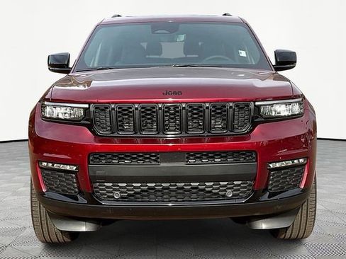 Used 2025 Jeep Grand Cherokee L Limited w/ Luxury Tech Group II image 2