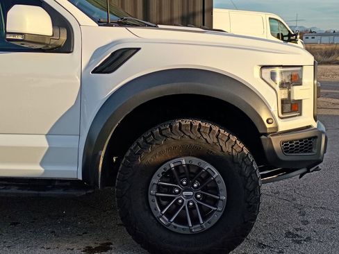 Used 2020 Ford F150 Raptor w/ Equipment Group 802A Luxury image 4