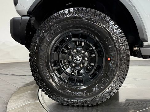 New 2026 Ford Bronco Badlands w/ Sasquatch Package AWD/4WD image 14