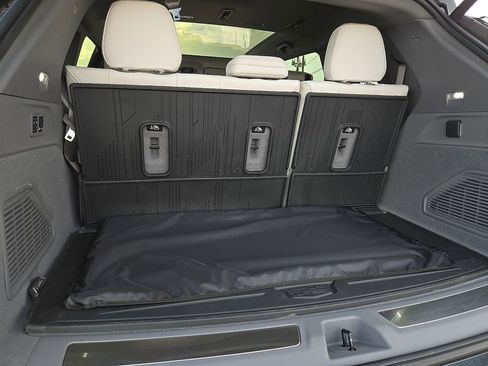 New 2026 Cadillac Escalade IQ Luxury 1 w/ LPO, Floor Liner Package image 10