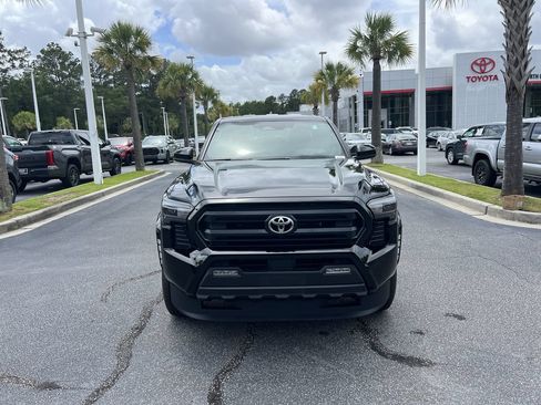 Used 2025 Toyota Tacoma SR5 RWD image 3