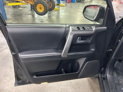 Certified 2020 Toyota 4Runner SR5 image 9