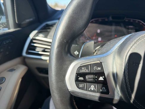 Used 2021 BMW X7 xDrive40i w/ M Sport Package AWD/4WD image 18