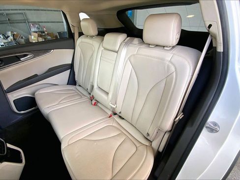 Used 2020 Lincoln Nautilus Reserve w/ Cargo Utility Package image 19