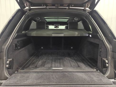 Used 2019 Land Rover Range Rover Long Wheelbase Supercharged image 37