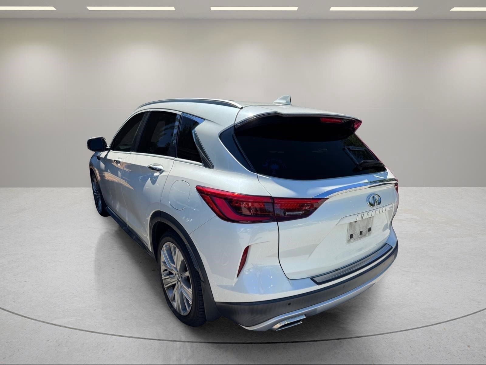Used 2021 INFINITI QX50 Sensory w/ Accent Package FWD image 4