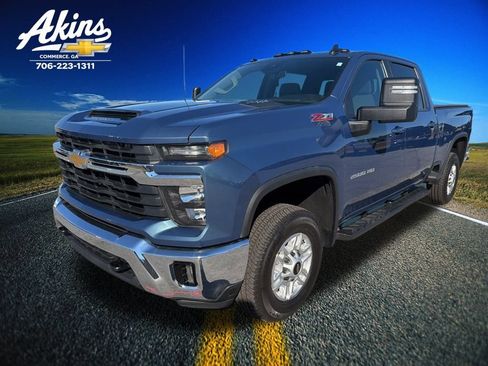 Used 2024 Chevrolet Silverado 2500 LT w/ Convenience Package image 1