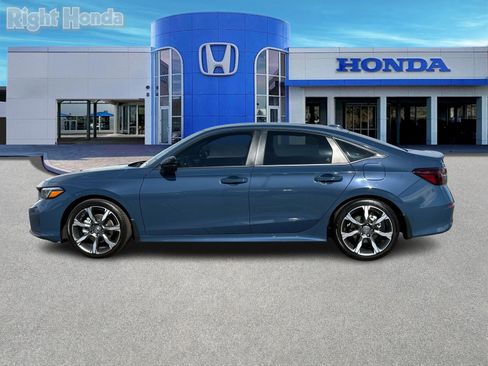 Used 2025 Honda Civic Sport Touring image 3