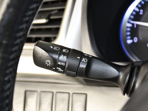 Used 2018 Toyota Highlander Limited w/ Protection Package #3 image 22