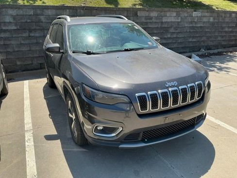 Used 2019 Jeep Cherokee Limited AWD/4WD image 3