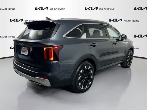 Certified 2024 Kia Sorento SX image 8