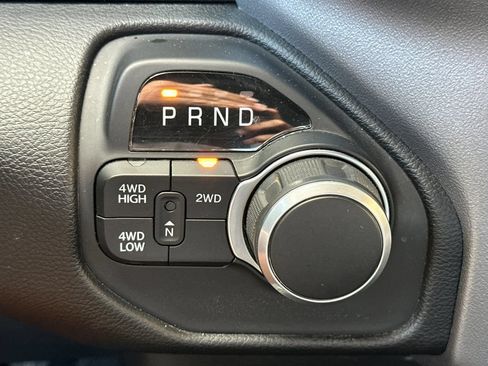 Used 2024 RAM 2500 Big Horn AWD/4WD image 21