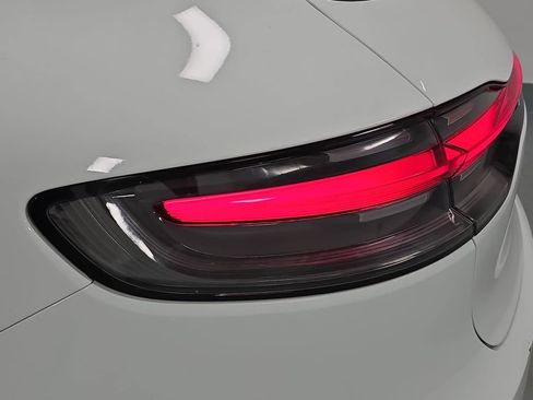 Certified 2019 Porsche Macan AWD/4WD image 30