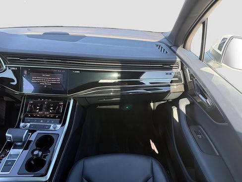 Used 2025 Audi Q7 3.0T Premium Plus AWD/4WD image 19