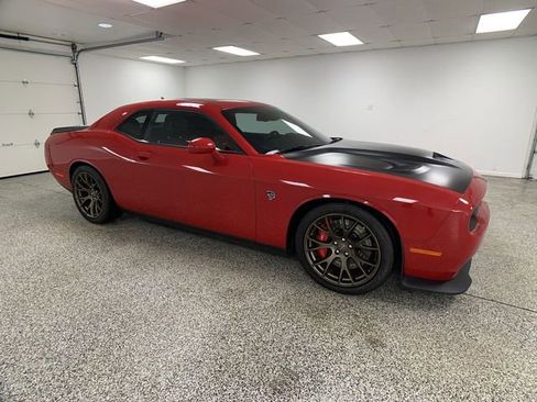Used 2016 Dodge Challenger SRT Hellcat image 2