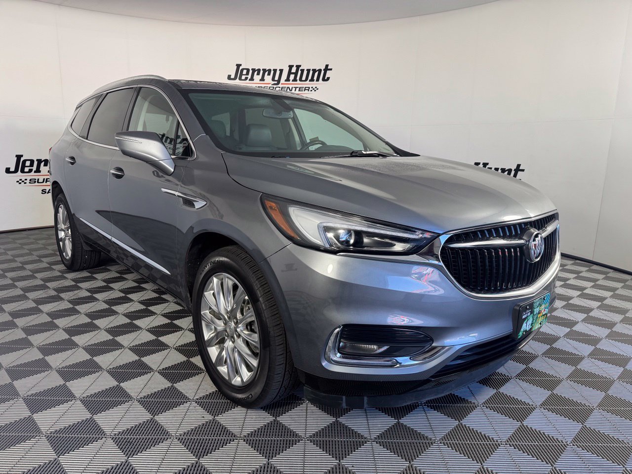Used 2021 Buick Enclave Essence w/ Sound and Sites Package AWD/4WD image 6