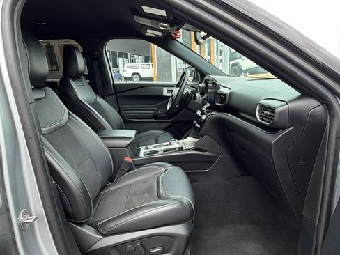 Used 2023 Ford Explorer ST AWD/4WD image 30