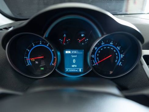 Used 2014 Chevrolet Cruze LT FWD image 23