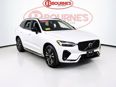 Used 2024 Volvo XC60 B5 Core AWD/4WD image 1