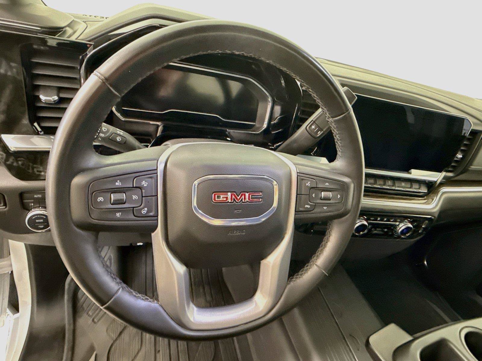 Used 2025 GMC Sierra 1500 SLE AWD/4WD image 5
