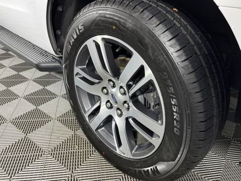 Used 2024 Ford Expedition Max Limited AWD/4WD image 10