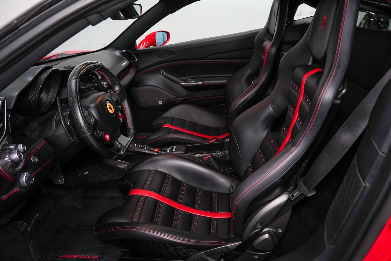 Used 2016 Ferrari 488 GTB RWD image 36