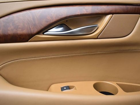 Used 2017 Cadillac Escalade Platinum image 26