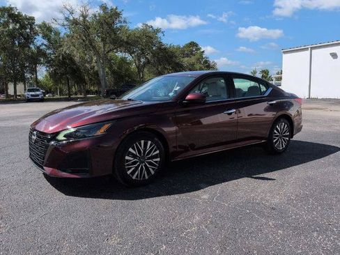 Certified 2023 Nissan Altima 2.5 SV FWD image 8