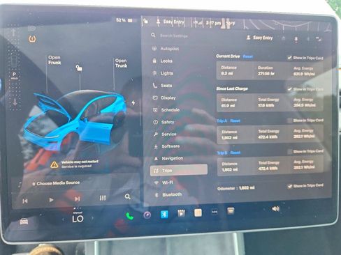 Used 2026 Tesla Model Y 2WD image 8
